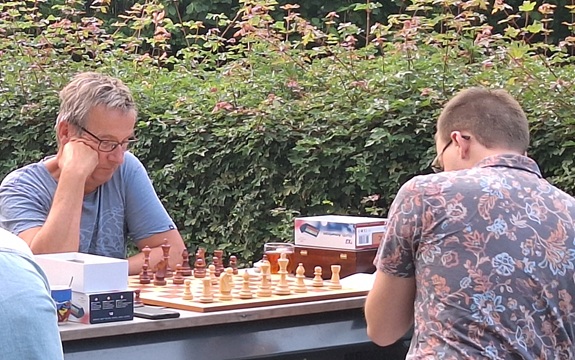 Deze afbeelding heeft een leeg alt-attribuut; de bestandsnaam is zomer2025-07.jpg